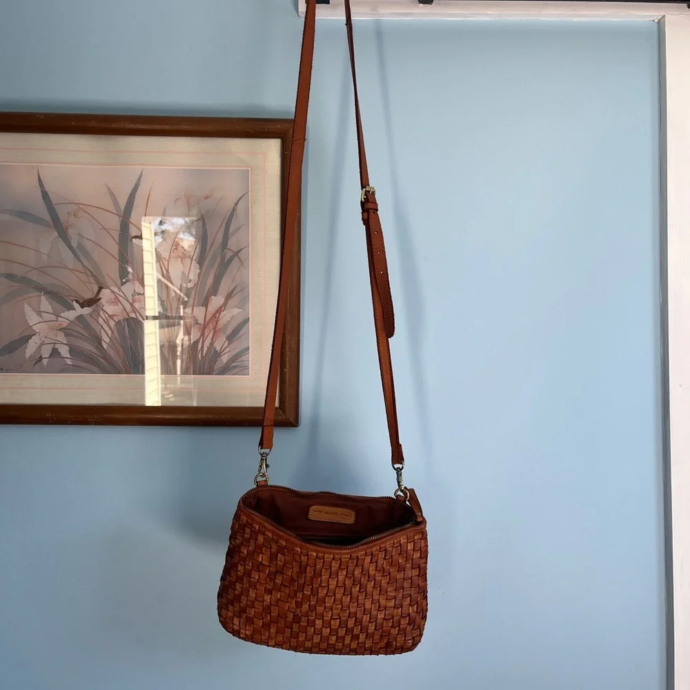 Marta Ponti Woven Leather Shoulder Bag - Brown - Picture 2 of 6